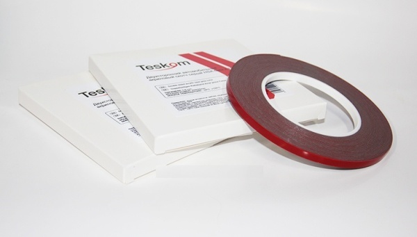 TESKOM / Двухсторон. скотч HSA акриловый 9мм*10м, толщ.0,8, серый ТЕС320020910 (10шт.) папка АКЦИЯ